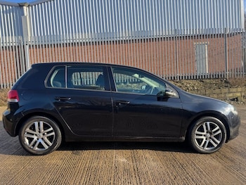 Used Volkswagen Golf 2010 for sale - 77227001: Photo