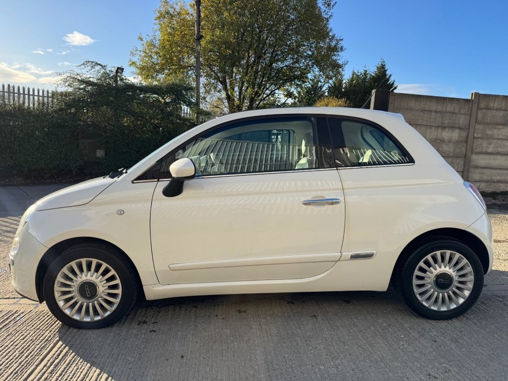 Used Fiat 500 2011 for sale - 76632379: Photo 2