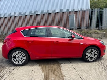 Used Vauxhall Astra 2015 for sale - 78851282: Photo