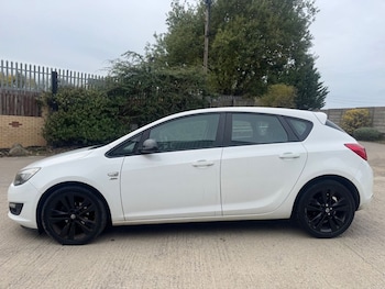 Used Vauxhall Astra 2013 for sale - 76417247: Photo