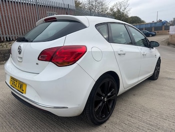 Used Vauxhall Astra 2013 for sale - 76417247: Photo