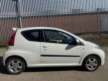 Used Peugeot 107 2010 for sale - 77936908: Photo