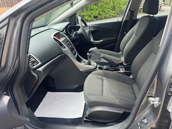 Used Vauxhall Astra 2011 for sale - 78658502: Photo
