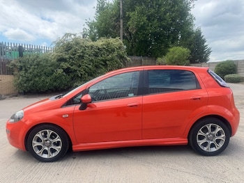 Used Fiat Punto 2013 for sale - 78942993: Photo
