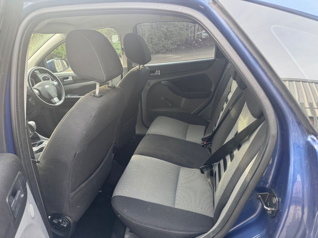 Used Ford Focus 2010 for sale - 77200562: Photo 11