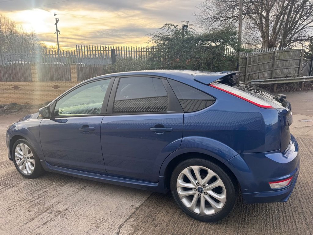 Used Ford Focus 2010 for sale - 77200562: Photo 12