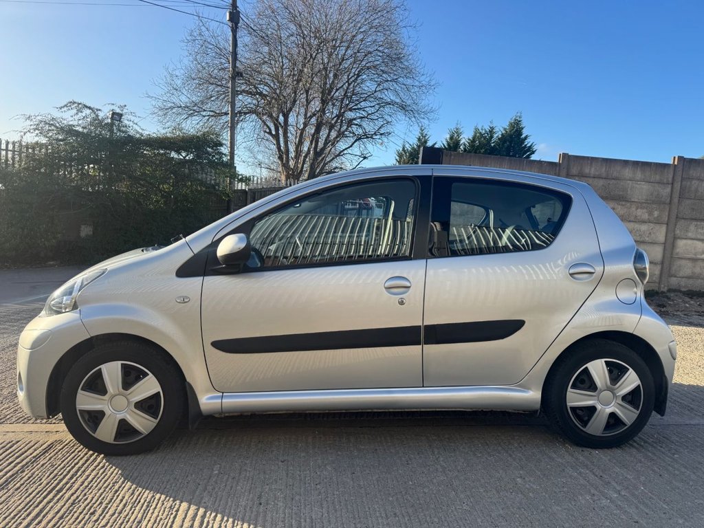 Used Toyota AYGO 2012 for sale - 77007243: Photo 2