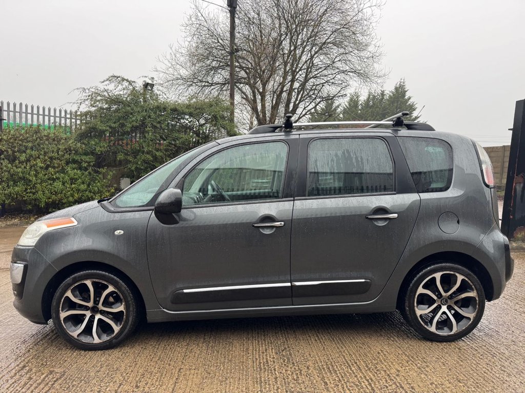 Used Citroen C3 Picasso 2016 for sale - 77384625: Photo 2