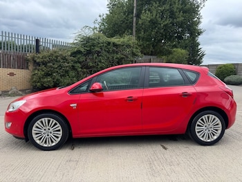 Used Vauxhall Astra 2011 for sale - 75642543: Photo