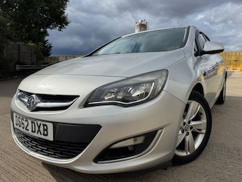 2013 (62) - 1.6 16v SRi Hatchback 5dr Petrol Manual Euro 5 (115 ps)