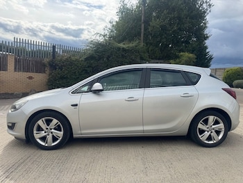 Used Vauxhall Astra 2013 for sale - 75715907: Photo