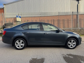 Used Skoda Octavia 2015 for sale - 76632224: Photo