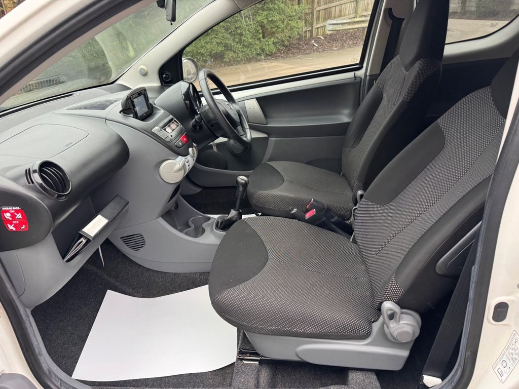 Used Toyota AYGO 2012 for sale - 77451970: Photo 5