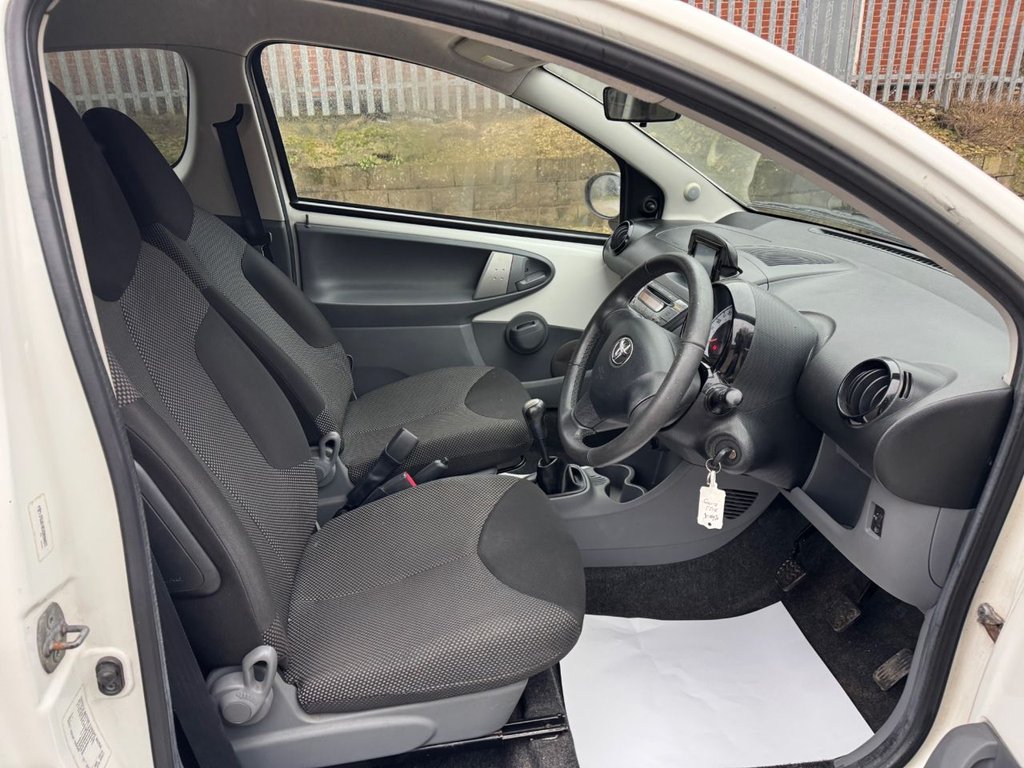 Used Toyota AYGO 2012 for sale - 77451970: Photo 9