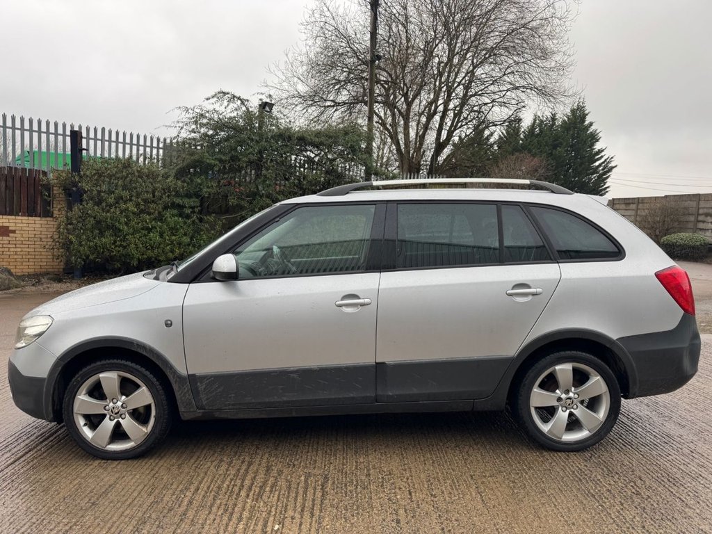 Used Skoda Fabia 2014 for sale - 77408390: Photo 2