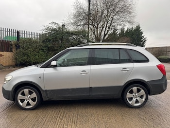 Used Skoda Fabia 2014 for sale - 77408390: Photo