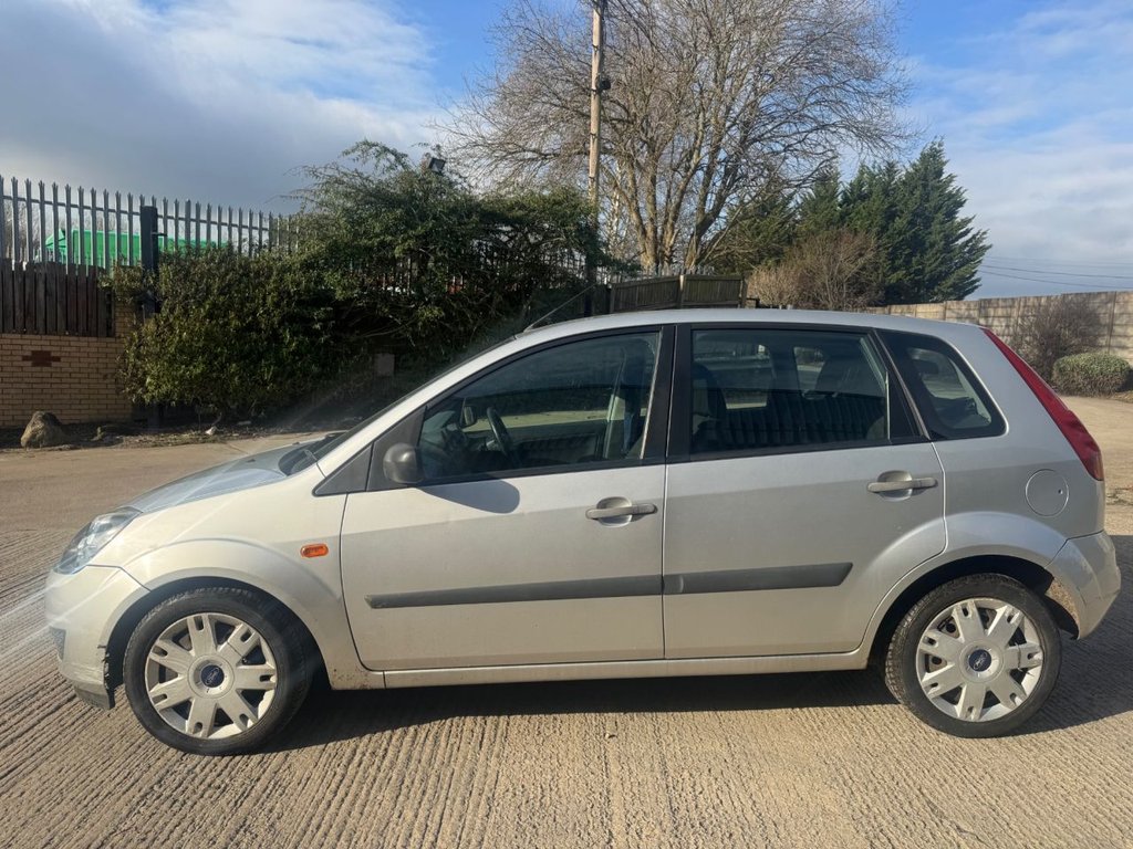 Used Ford Fiesta 2007 for sale - 77667607: Photo 2