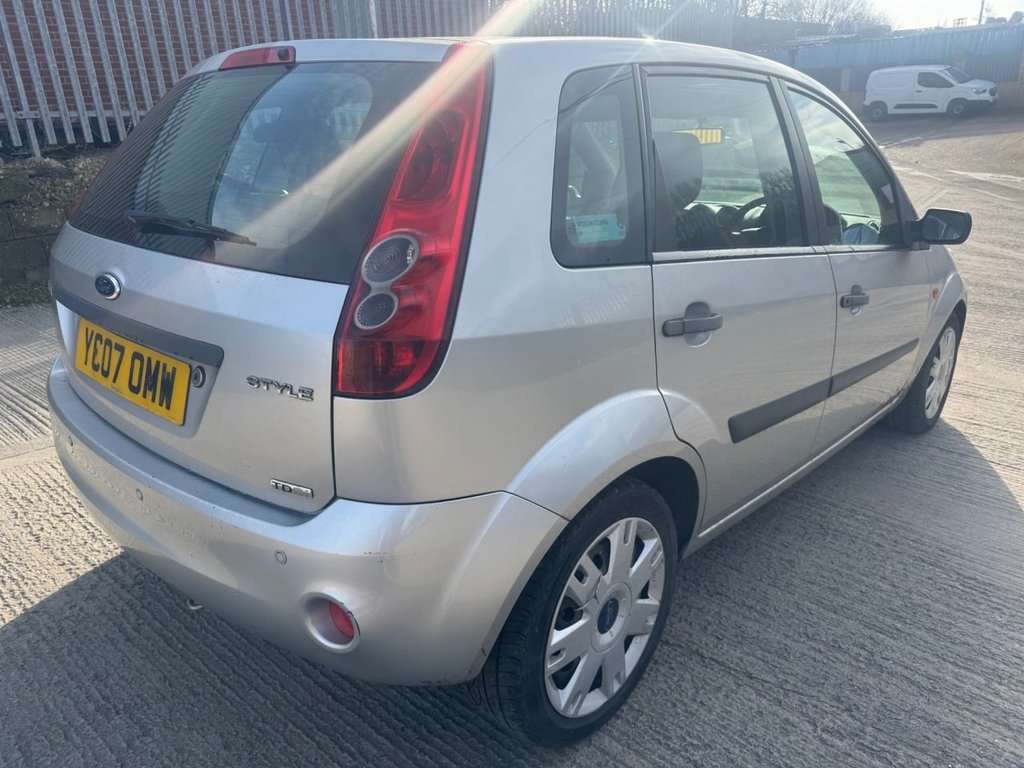 Used Ford Fiesta 2007 for sale - 77667607: Photo 9