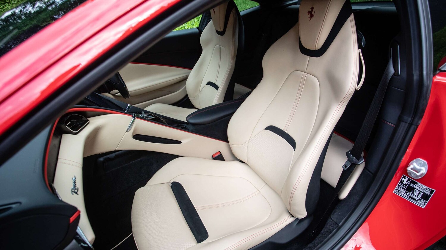 Used Ferrari Roma 2021 for sale - 77553192: Photo 24