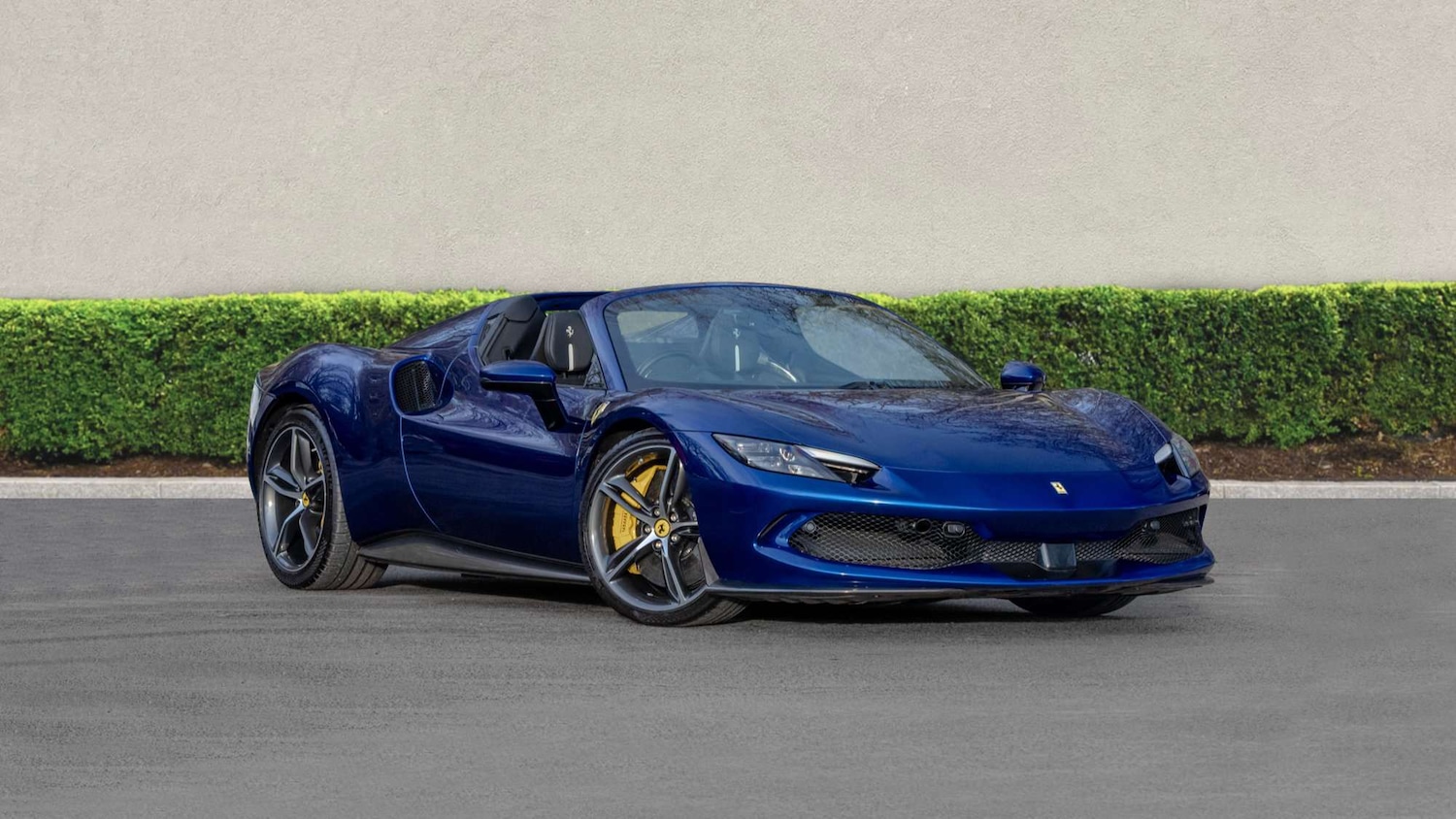 Used Ferrari 296 GTS for sale - 77308552: Photo 2