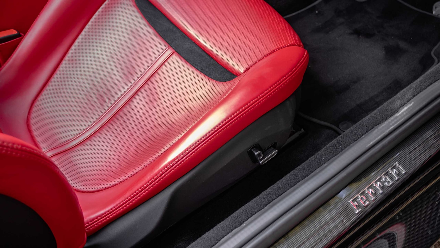 Used Ferrari Roma 2024 for sale - 75747886: Photo 25