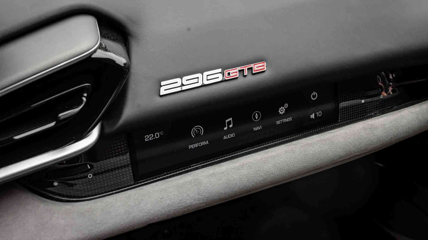 Used Ferrari 296 GTB 2024 for sale - 77615324: Photo 23