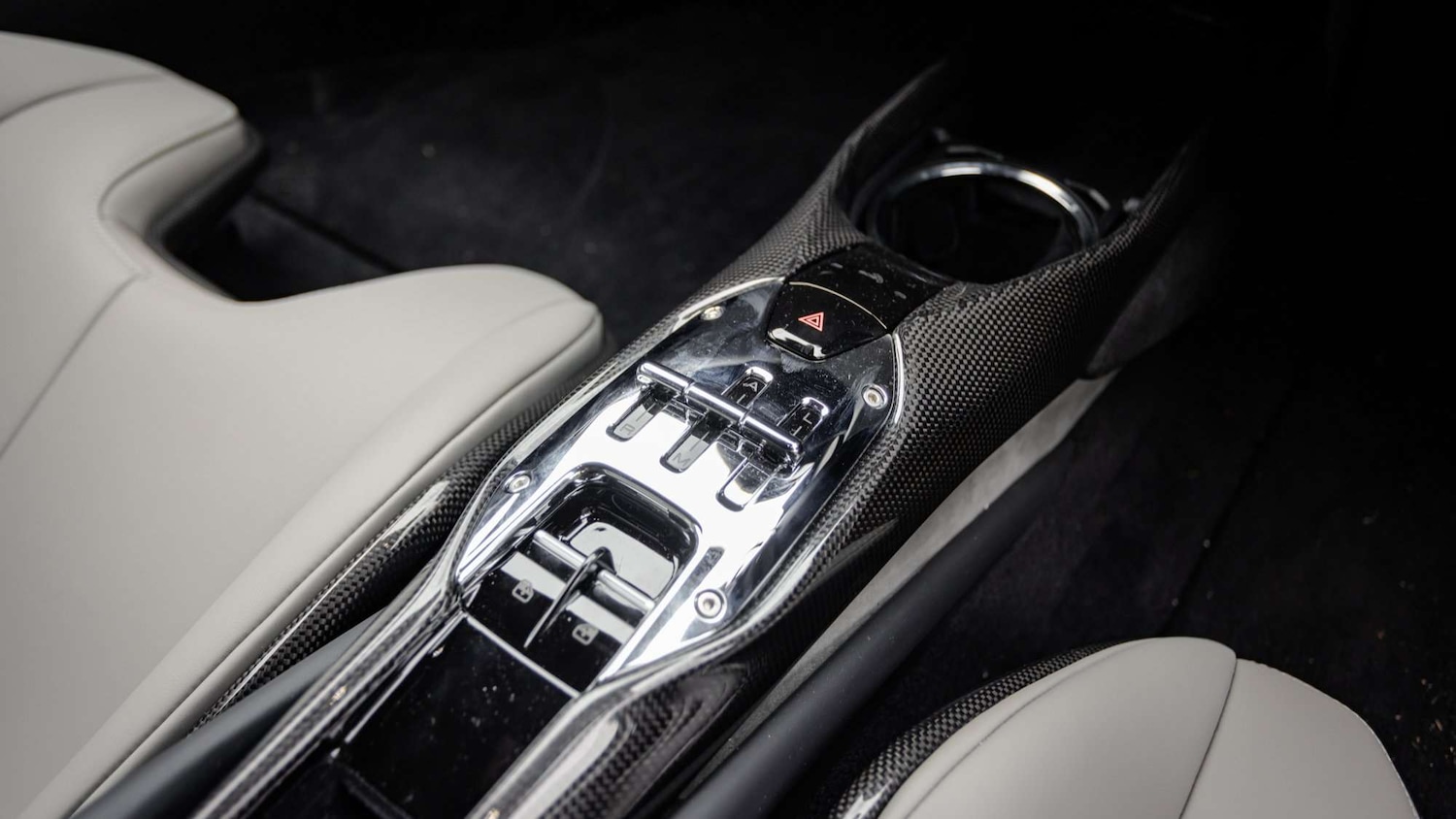 Used Ferrari 296 GTB 2024 for sale - 77615324: Photo 25