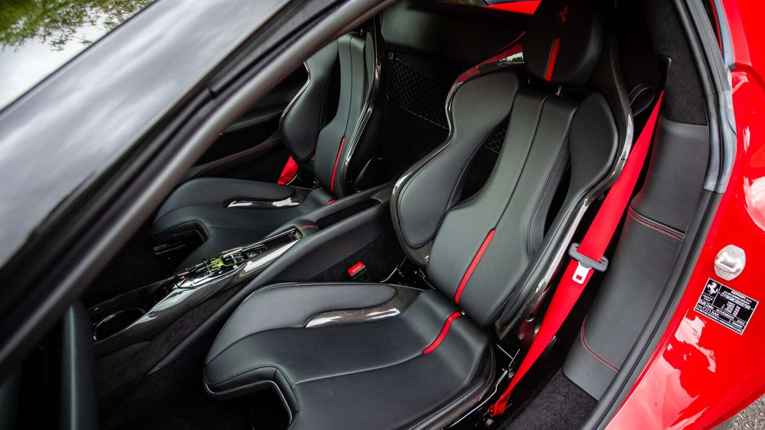 Used Ferrari 296 GTB 2022 for sale - 78173926: Photo 15