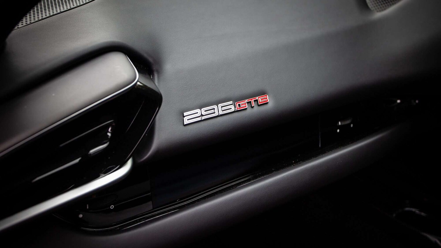 Used Ferrari 296 GTB 2022 for sale - 78173926: Photo 26