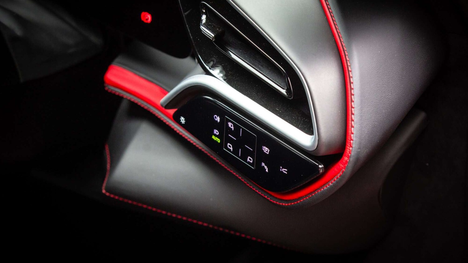 Used Ferrari 296 GTB 2022 for sale - 78173926: Photo 29