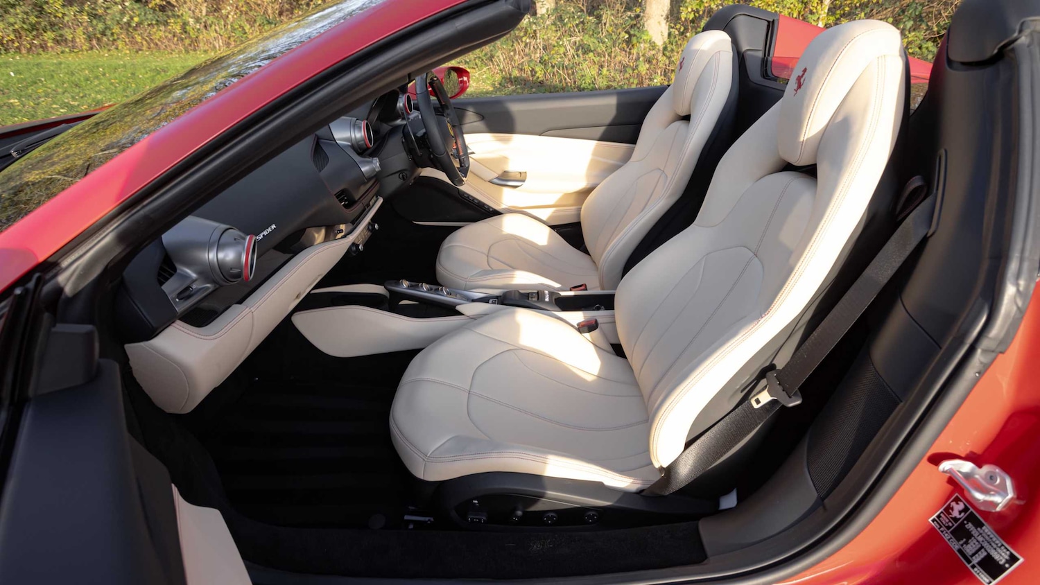 Used Ferrari F8 Spider 2021 for sale - 77147398: Photo 14