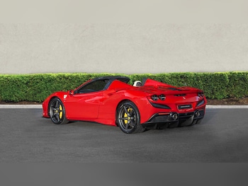 Used Ferrari F8 Spider 2021 for sale - 77147398: Photo