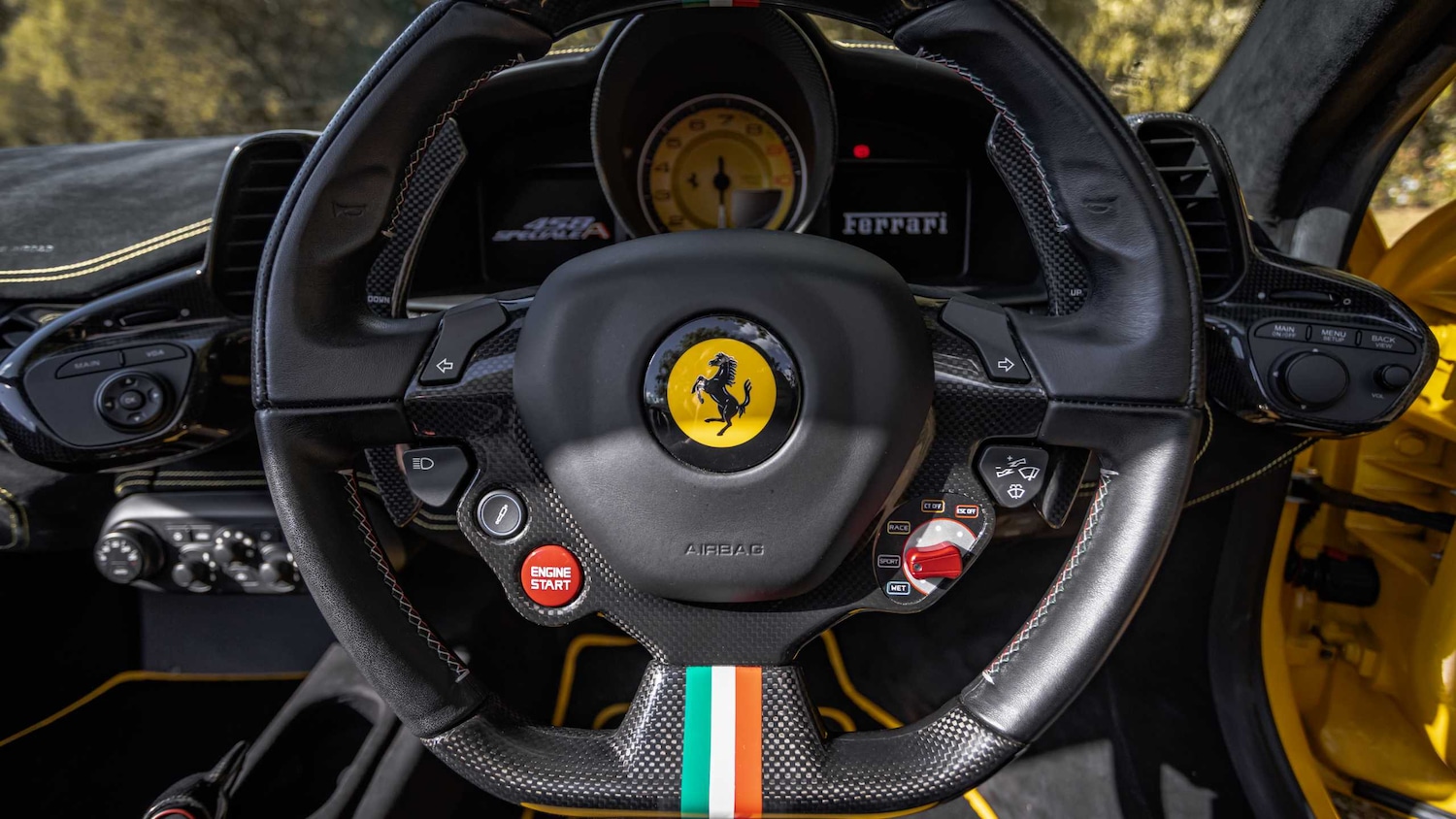 Used Ferrari 812 Competizione 2023 for sale - 75785174: Photo 12