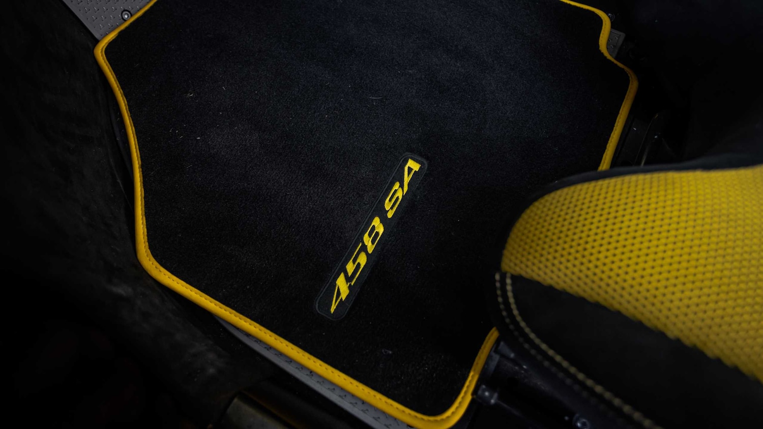 Used Ferrari 812 Competizione 2023 for sale - 75785174: Photo 19