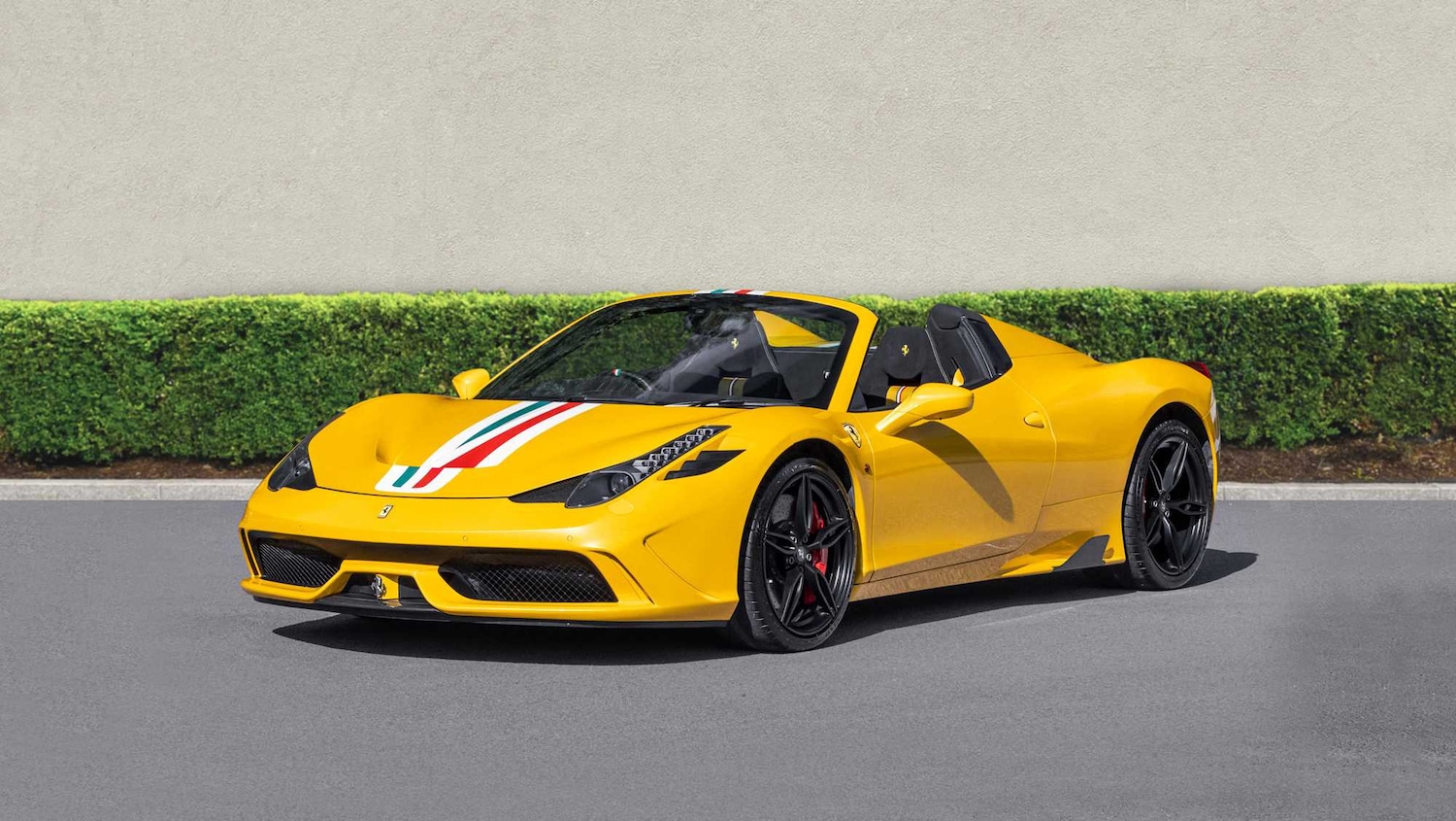 Used Ferrari 812 Competizione 2023 for sale - 75785174: Photo 2