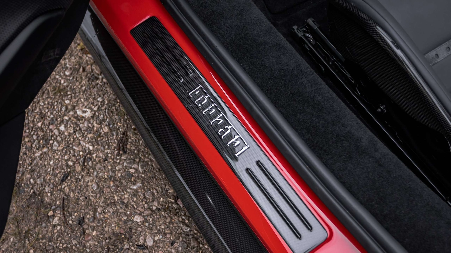 Used Ferrari 296 GTS 2024 for sale - 77219551: Photo 15