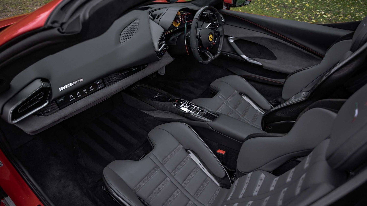 Used Ferrari 296 GTS 2024 for sale - 77219551: Photo 17