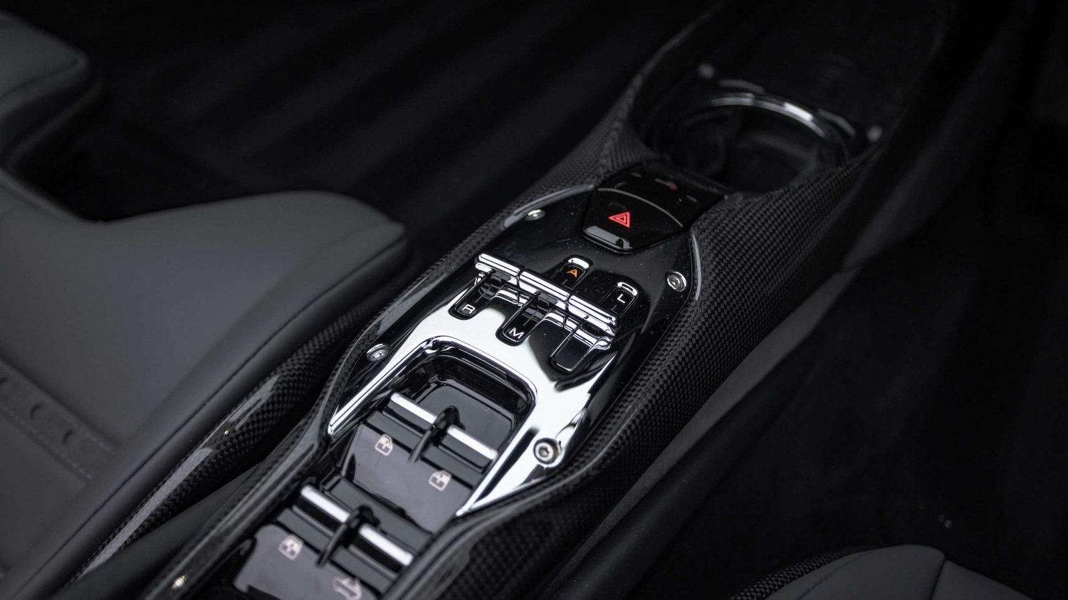 Used Ferrari 296 GTS 2024 for sale - 77219551: Photo 23