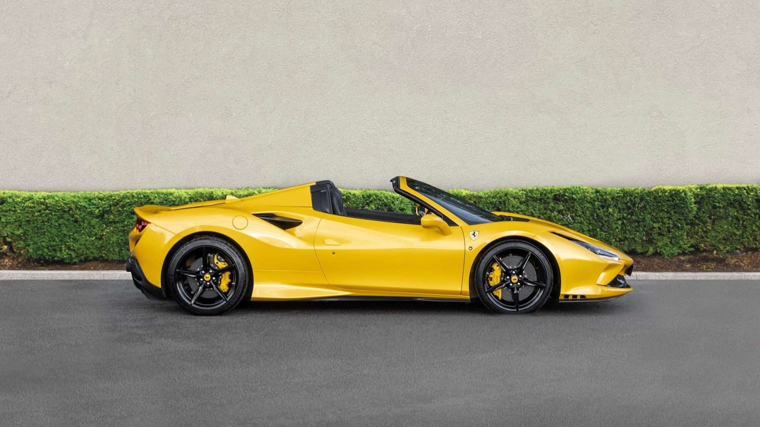 Used Ferrari F8 Spider 2021 for sale - 77257261: Photo 5