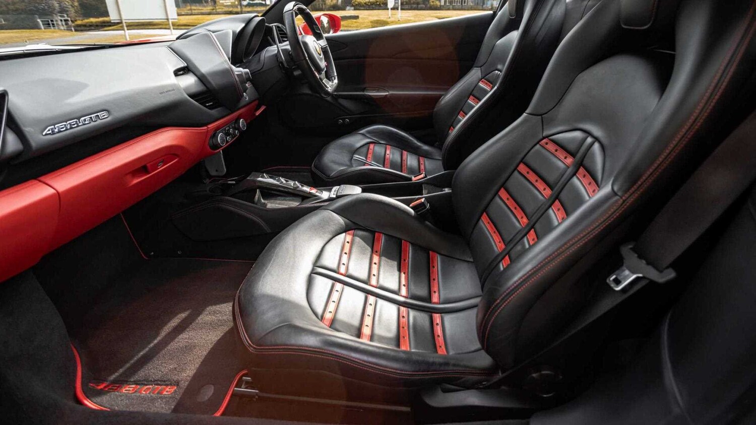 Used Ferrari 488 2016 for sale - 75390521: Photo 11