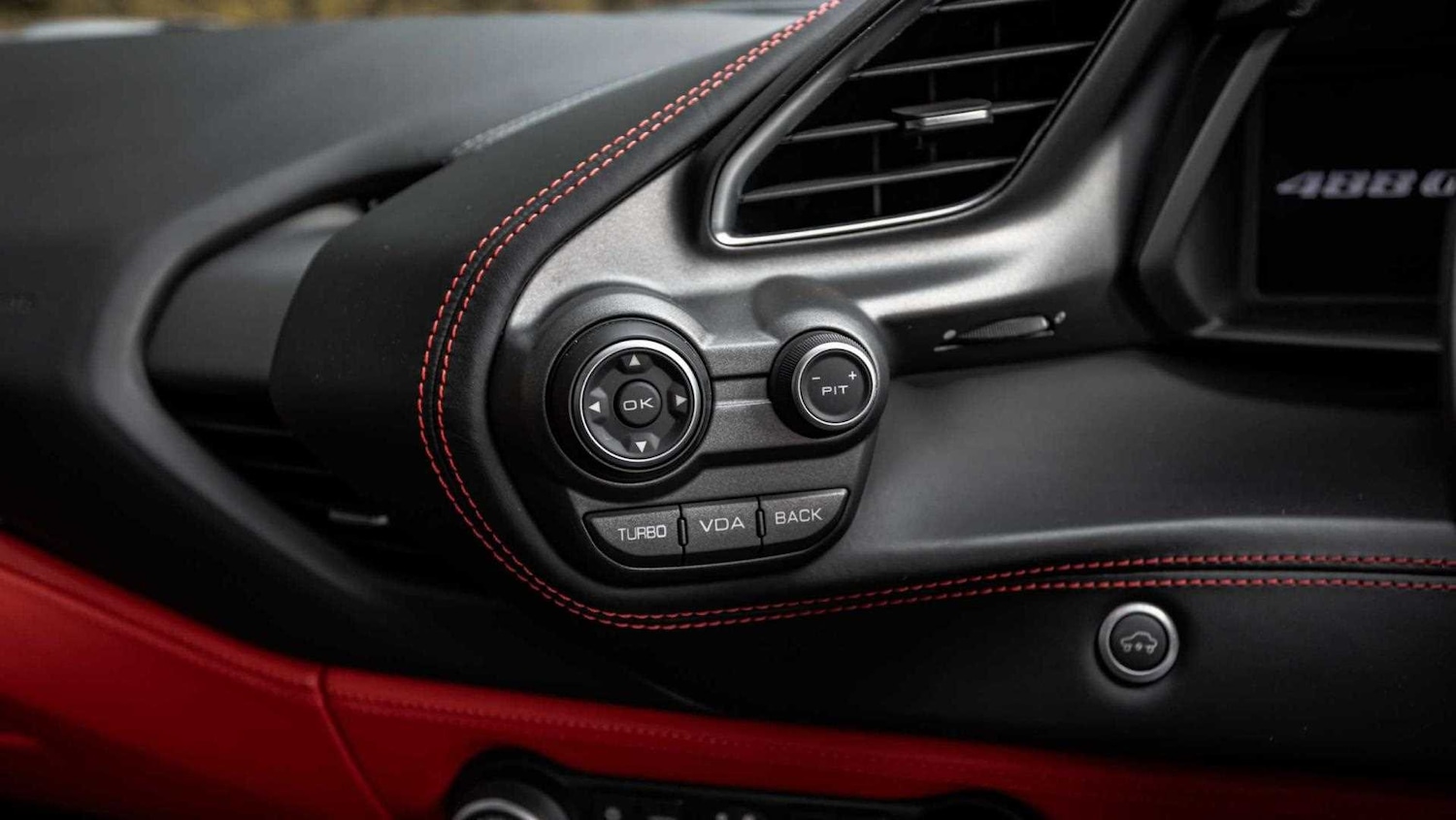 Used Ferrari 488 2016 for sale - 75390521: Photo 18