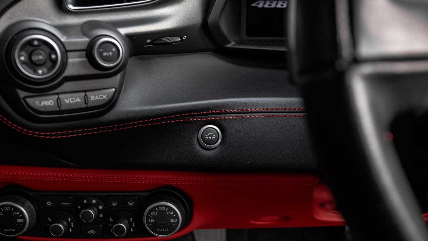 Used Ferrari 488 2016 for sale - 75390521: Photo 19