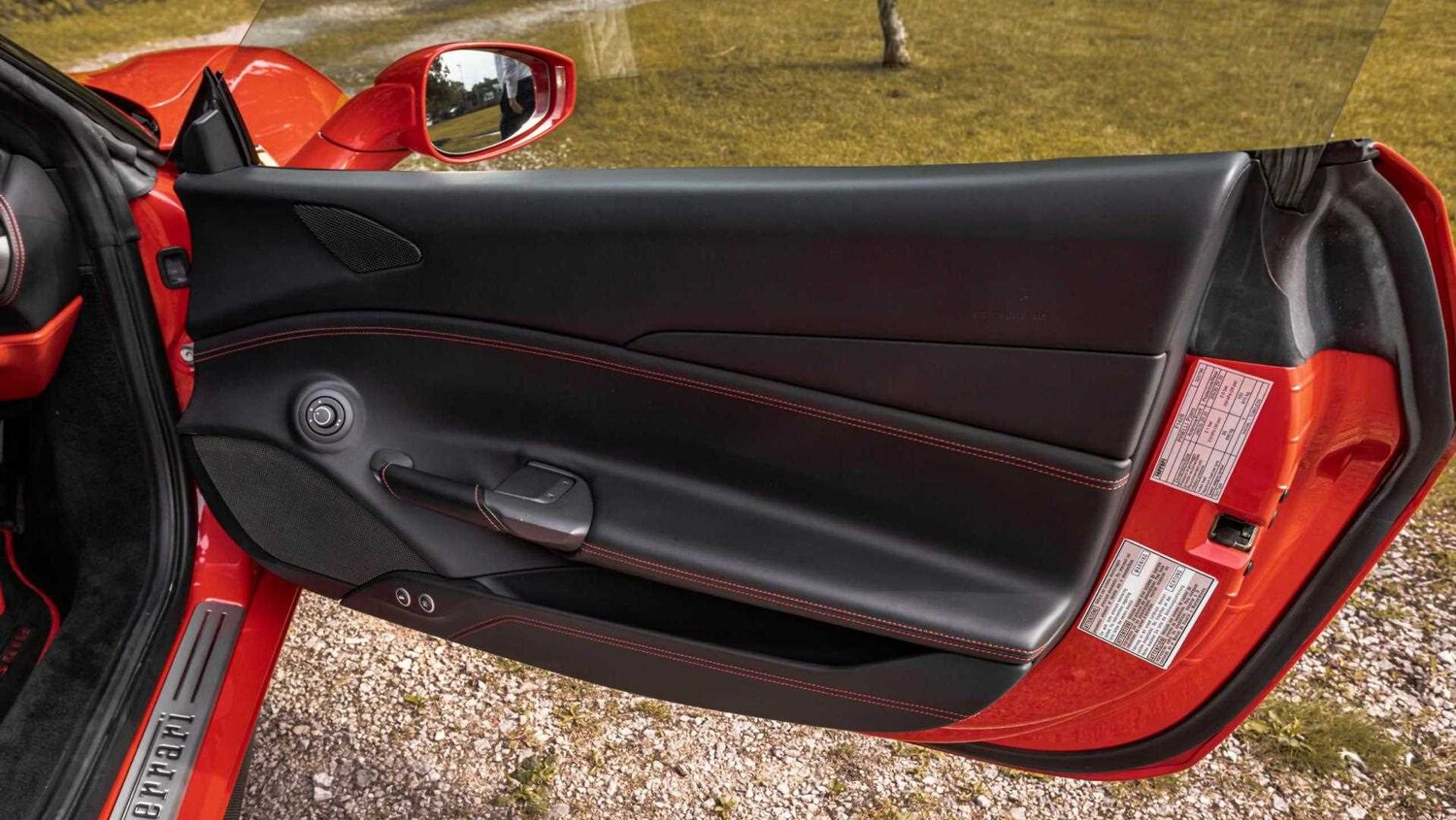 Used Ferrari 488 2016 for sale - 75390521: Photo 27