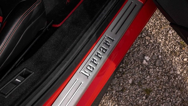 Used Ferrari 488 2016 for sale - 75390521: Photo 28