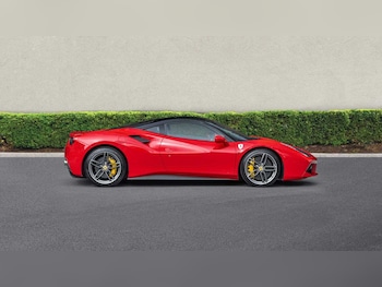 Used Ferrari 488 2016 for sale - 75390521: Photo