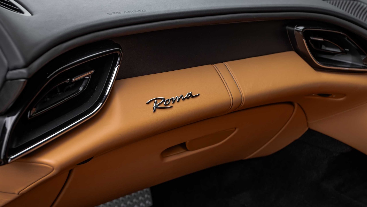 Used Ferrari Roma 2022 for sale - 76540759: Photo 15