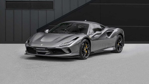 Used Ferrari F8 Tributo 2020 for sale - 75373468: Photo 2