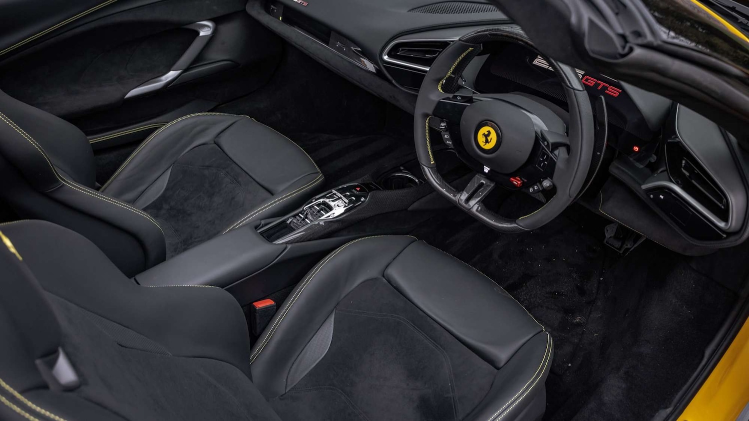 Used Ferrari 296 GTS 2023 for sale - 77147349: Photo 14