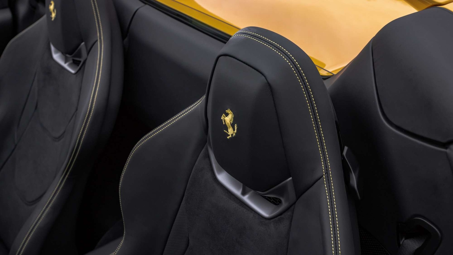 Used Ferrari 296 GTS 2023 for sale - 77147349: Photo 17