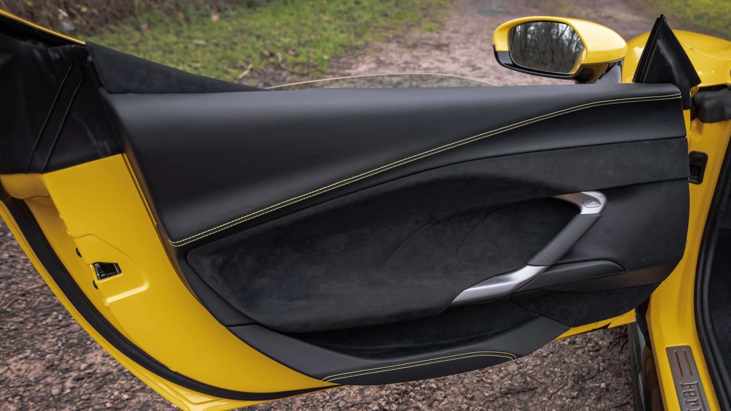 Used Ferrari 296 GTS 2023 for sale - 77147349: Photo 25